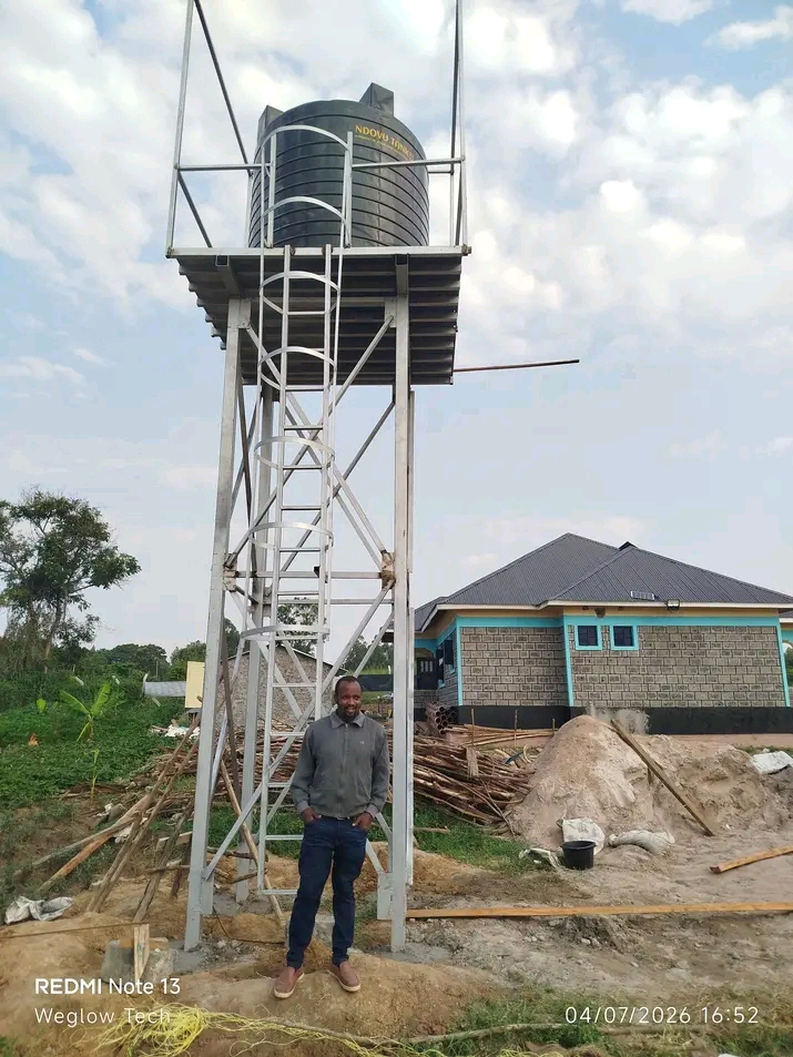 Steel water tank tower